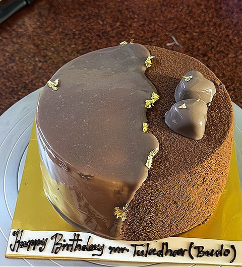 Modern Velvet Chocolate Cake